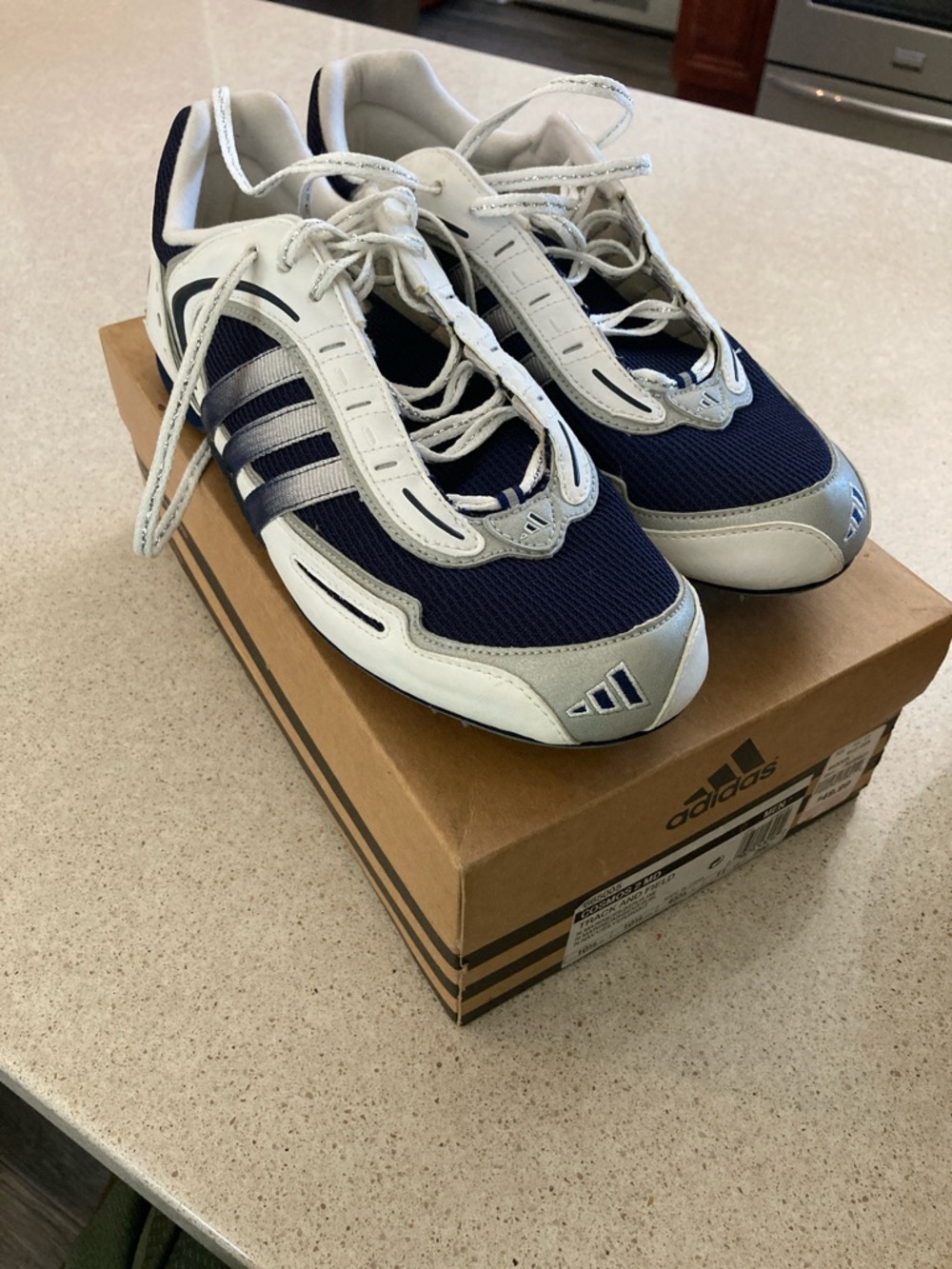 Men’s Adidas Cosmos 2 MD Track shoes